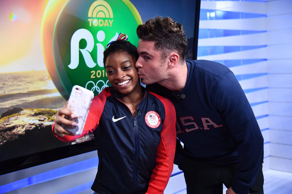 Olimpiadi di Rio 2016: Simone Biles incontra Zac Efron!