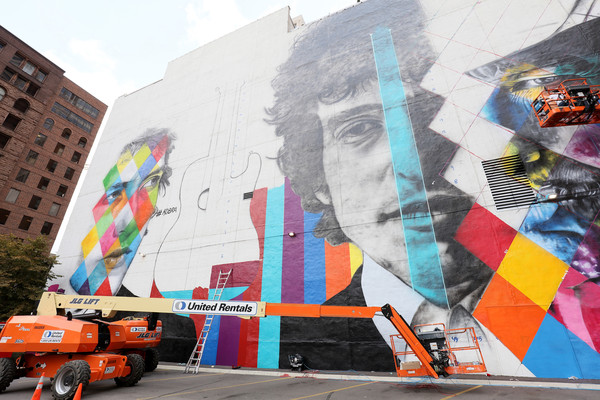 Bob Dylan Mural Painted in Minneapolis [Foto]