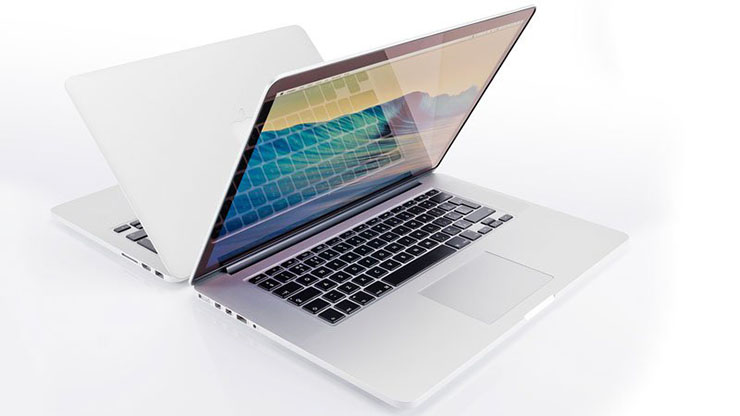 MacBook Pro 2016: addio tasti FN, foto confermano una barra touch