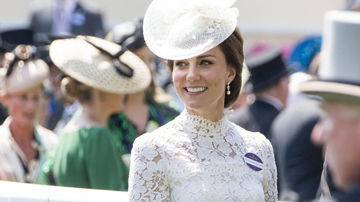 Gb: Kate incanta il Royal Ascot con abito in trasparenza Gb: Kate incanta il Royal Ascot con abito in trasparenza