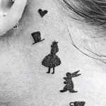 tatuaggi piccoli femminili alice nel paese delle meraviglie