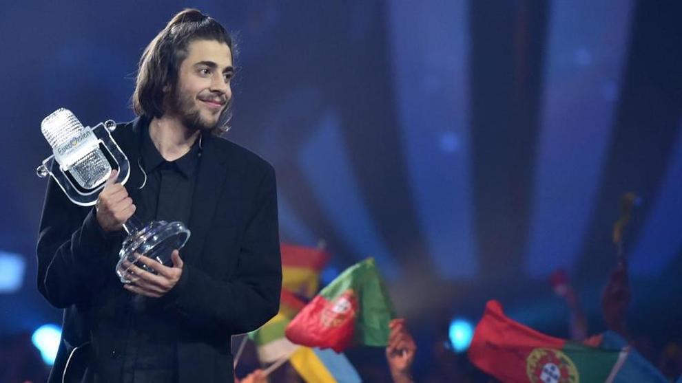 Ricoverato il vincitore dell'Eurovision Salvador Sobral, è grave Ricoverato il vincitore dell'Eurovision Salvador Sobral, è grave