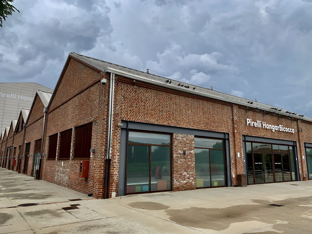 Maurizio Cattelan Mostra HangarBicocca