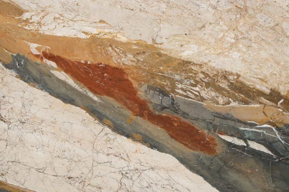 BRECHE FANTASTIQUE CLOSE UP