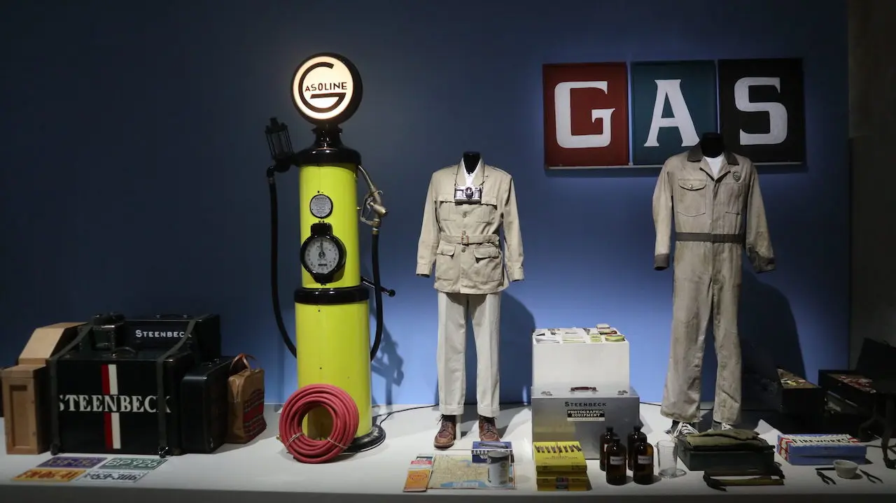 Wes Anderson – Asteroid City- Exhibition pompa di benzina