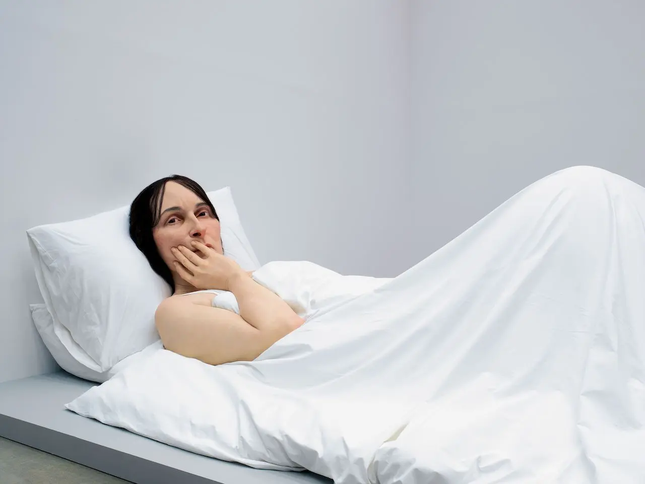 Ron Mueck, In Bed, 2005