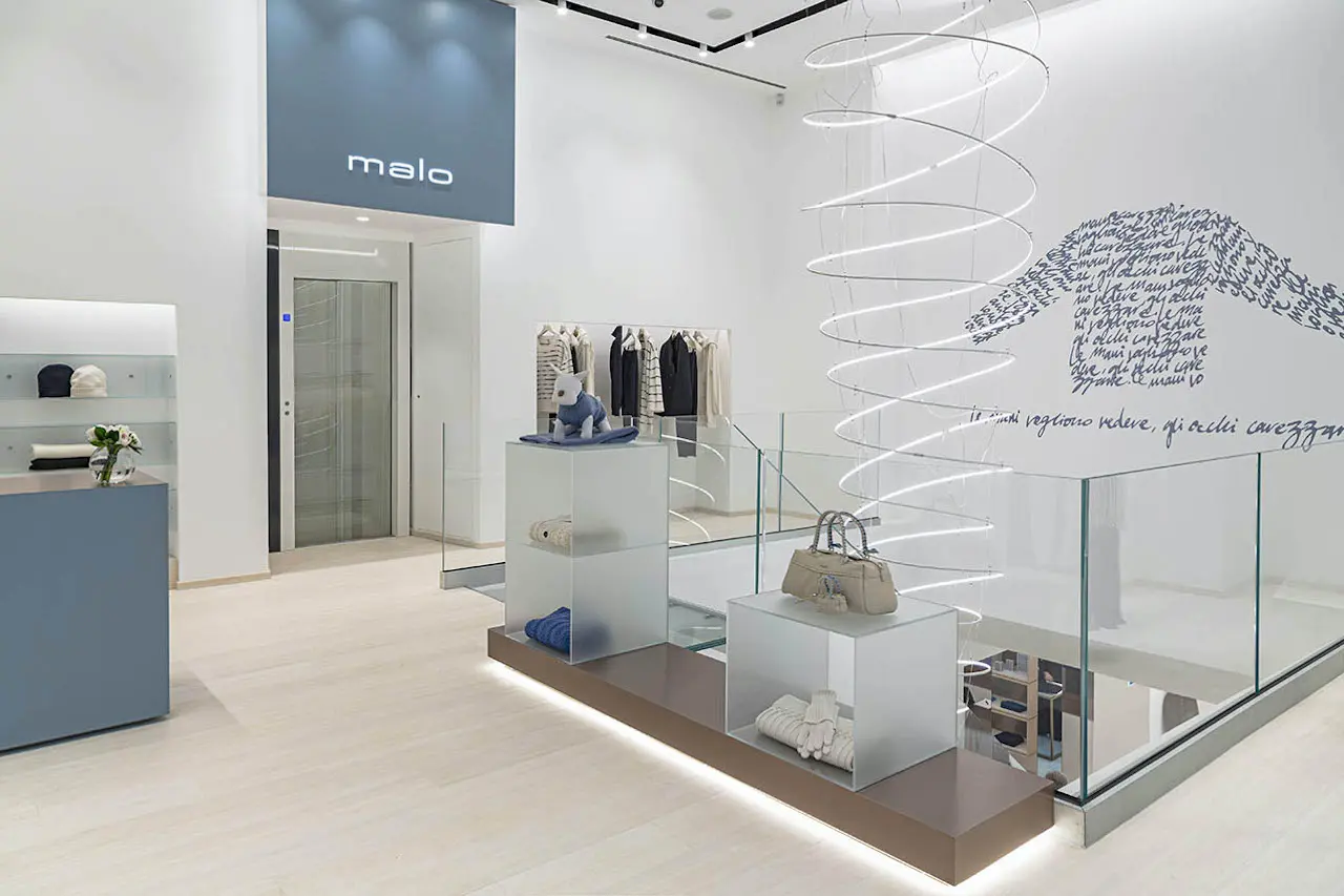 MALO boutiqueviadellaspiga-interno
