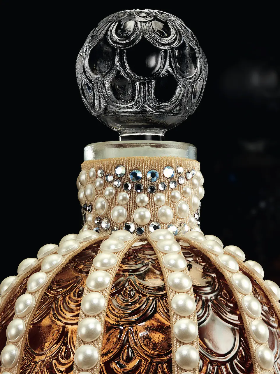 Bee Bottle Perle Impériale Millésime 2024 by Swarovski