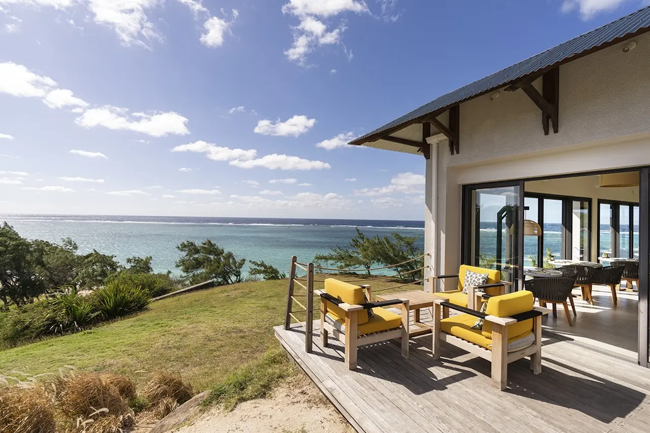 Tekoma Rodrigues Dining